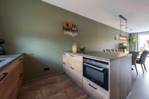 Medium property photo - De Reuzelaar 22, 4741 GZ Hoeven